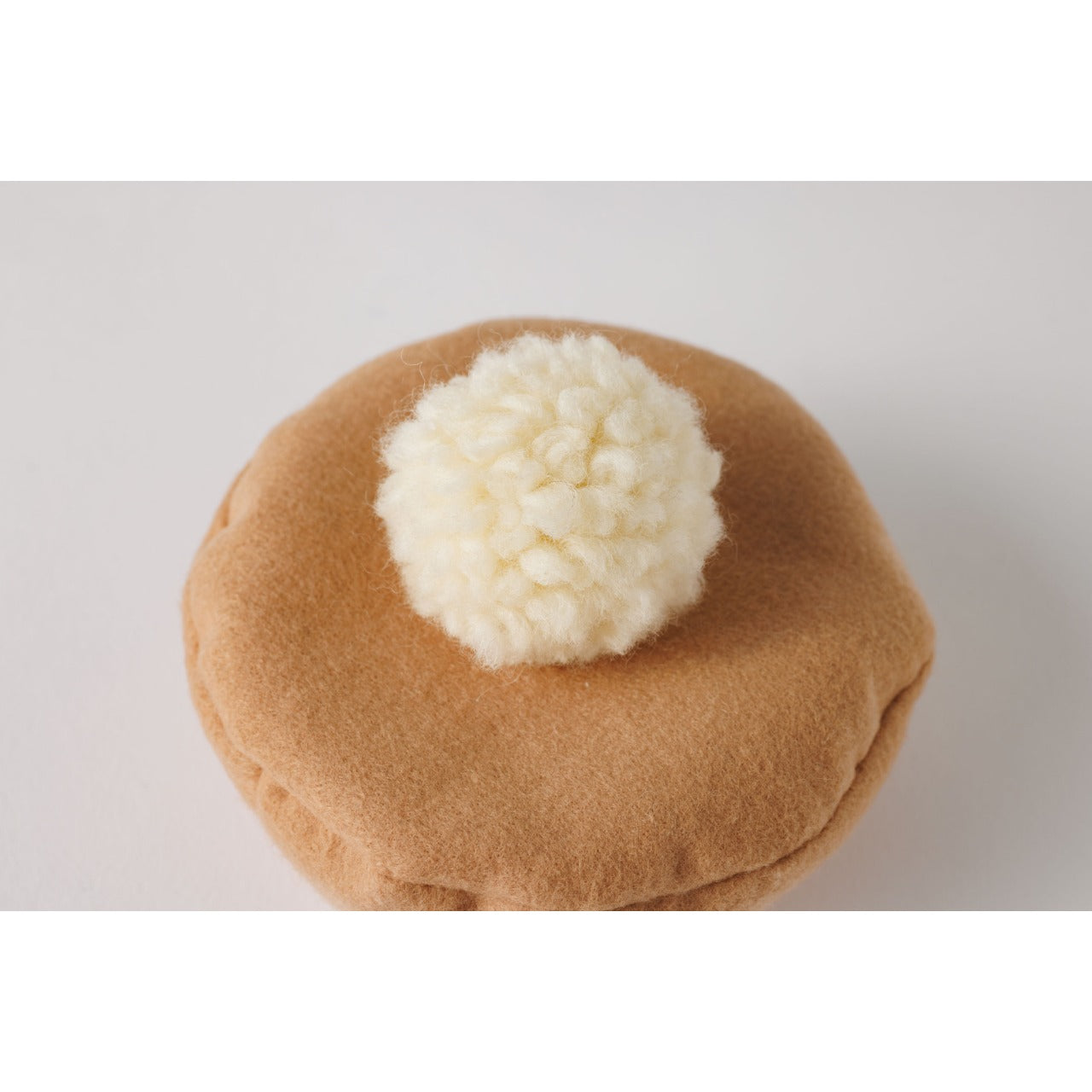 パンケーキみたいなベレー帽