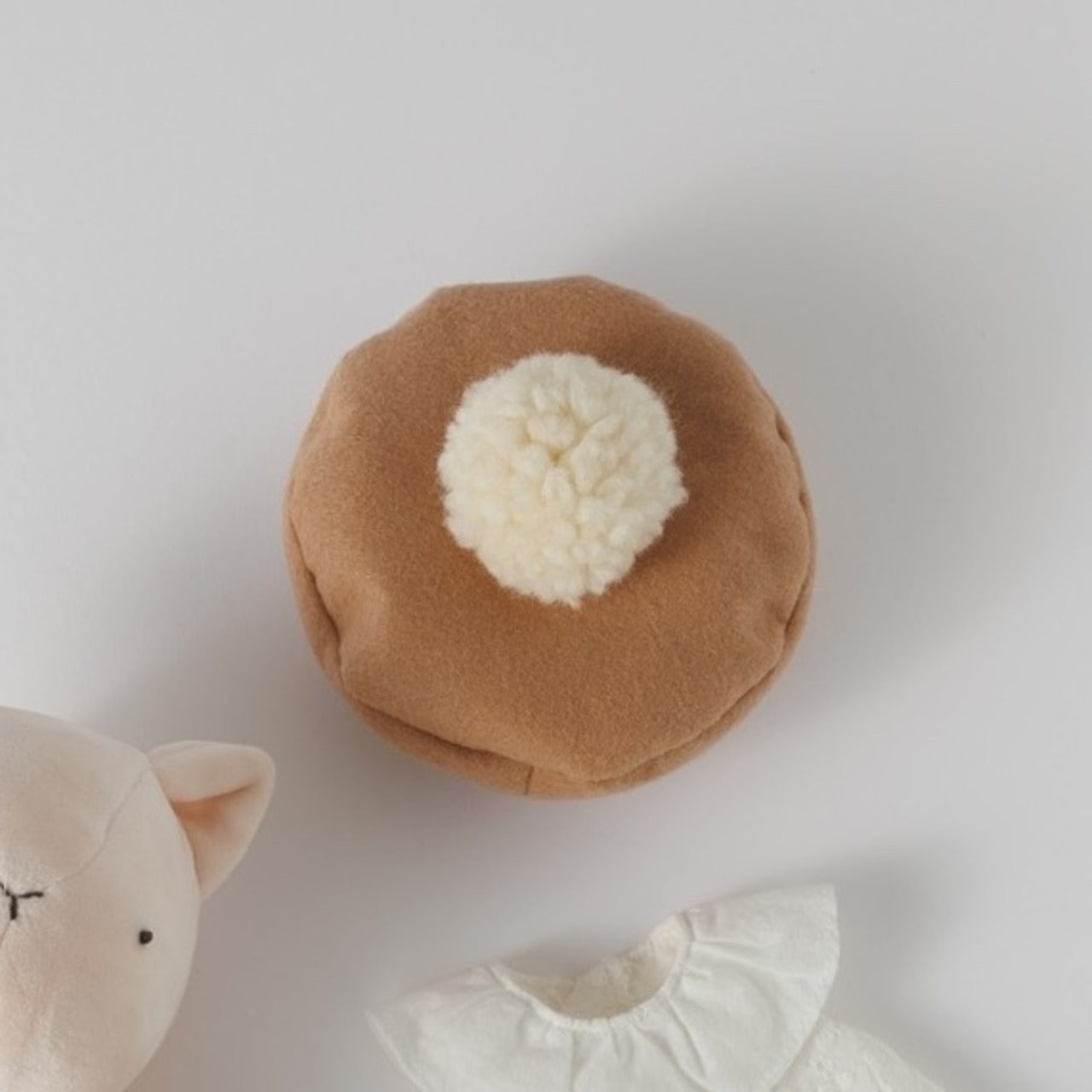 パンケーキみたいなベレー帽