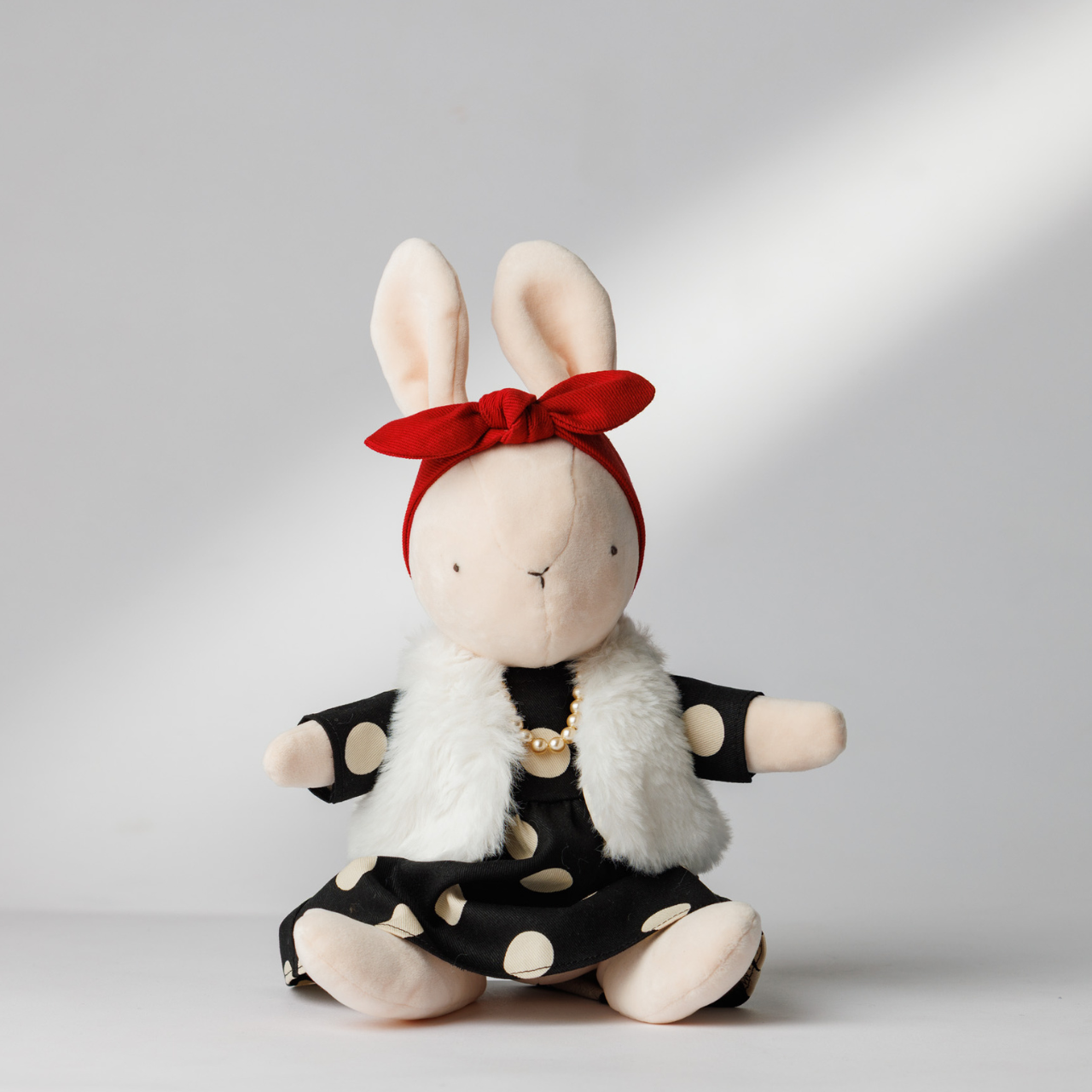 クリスマスの朝、少し特別な自分に会いたくなるコーデ