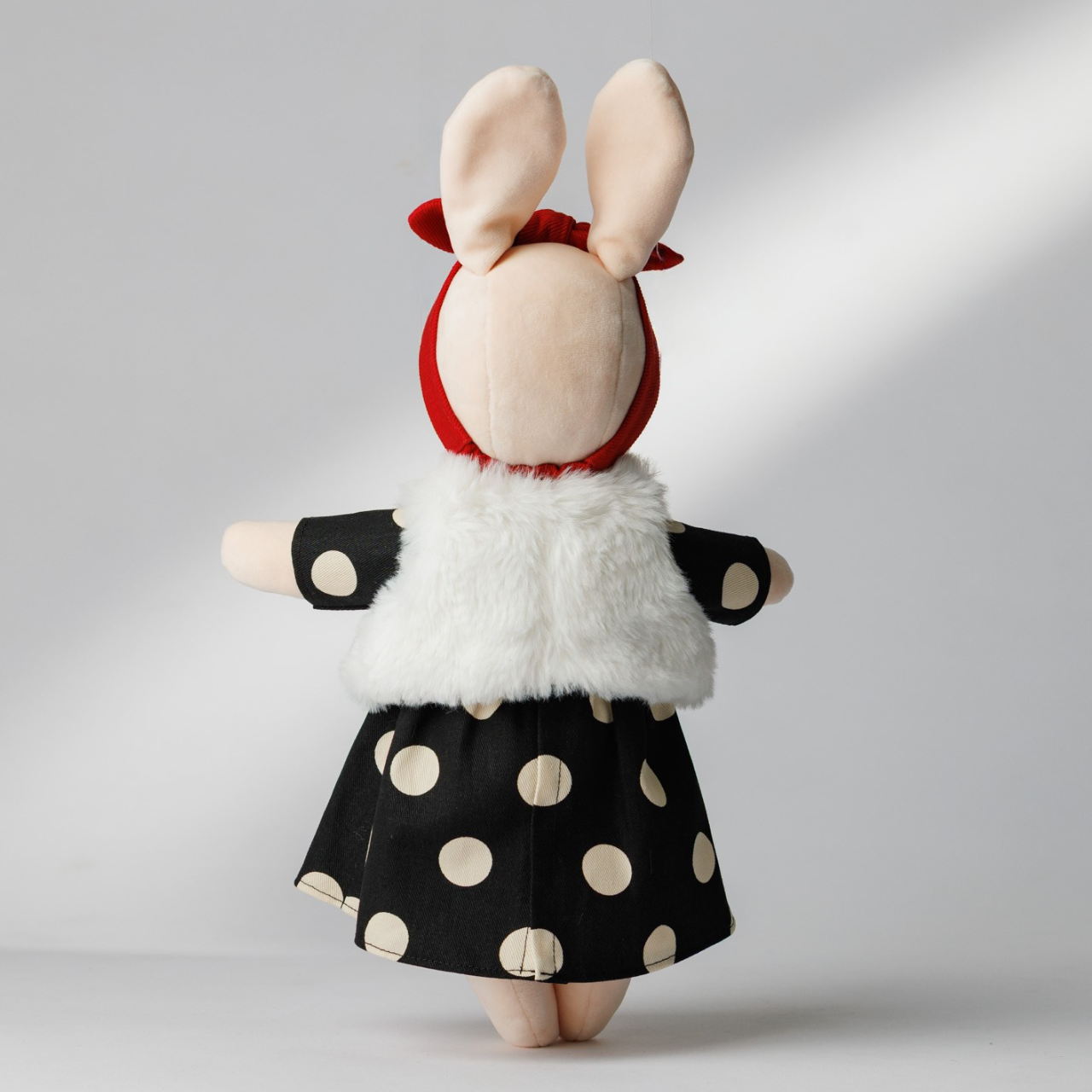 クリスマスの朝、少し特別な自分に会いたくなるコーデ