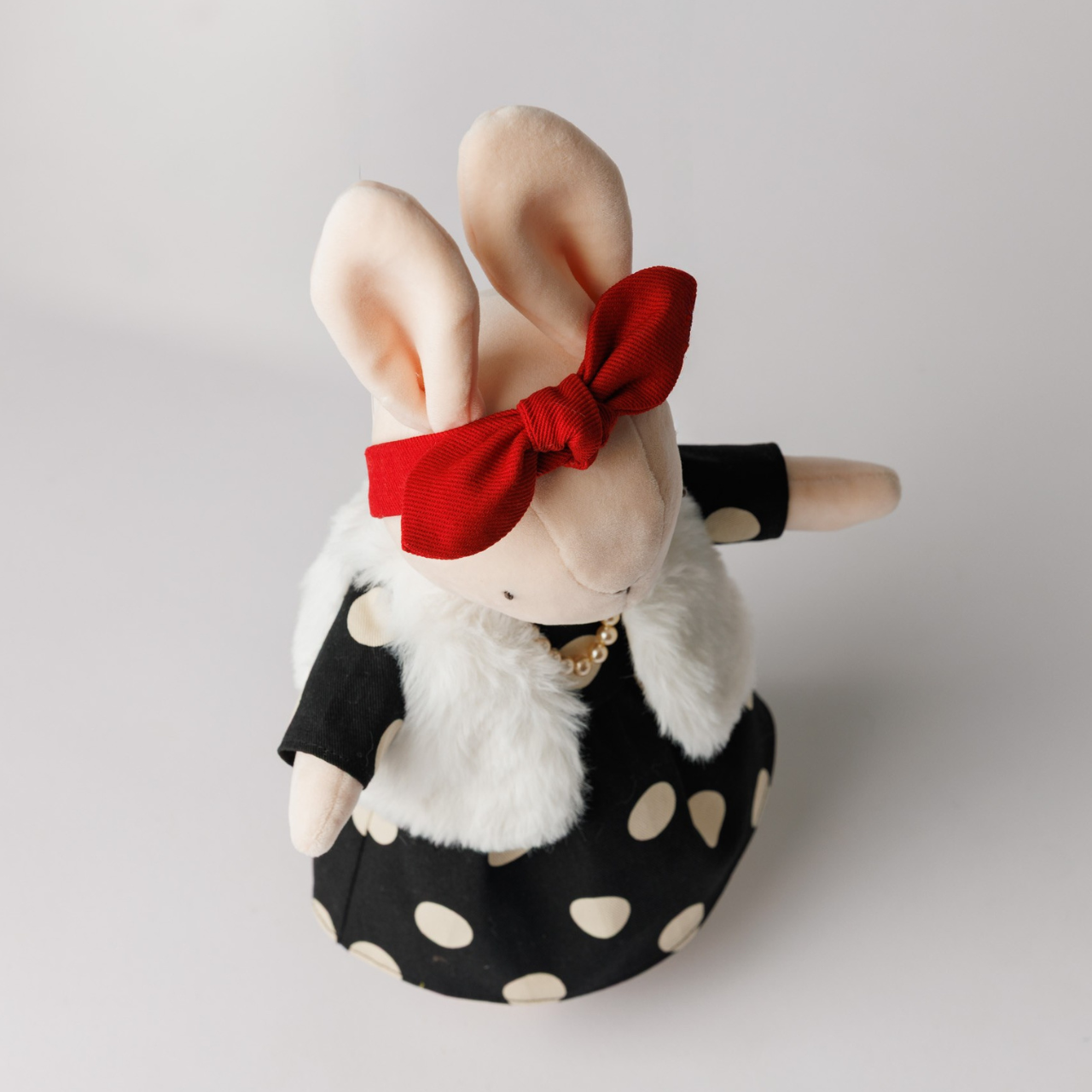 クリスマスの朝、少し特別な自分に会いたくなるコーデ