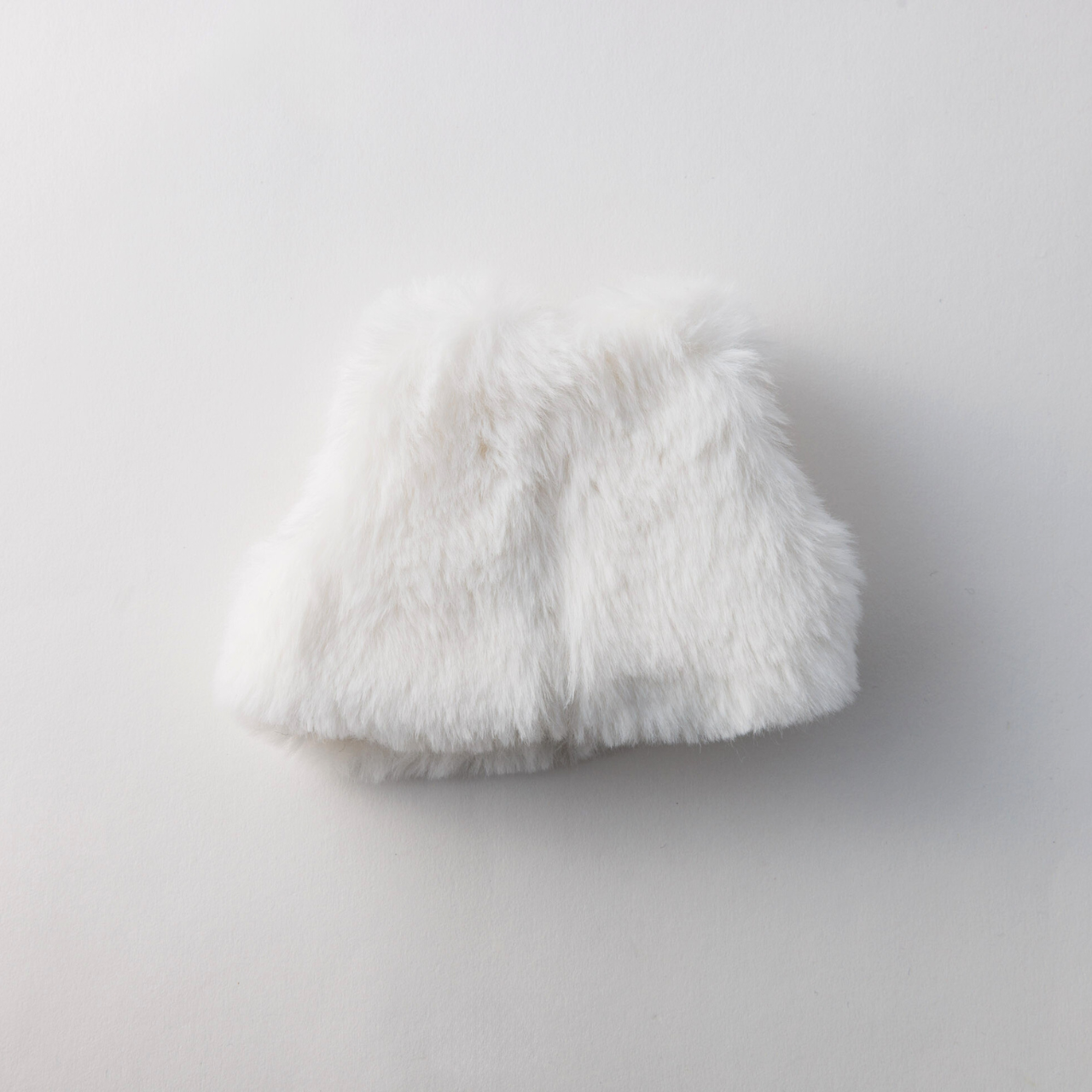 ふわっと灯る、冬のフェイクファーベスト