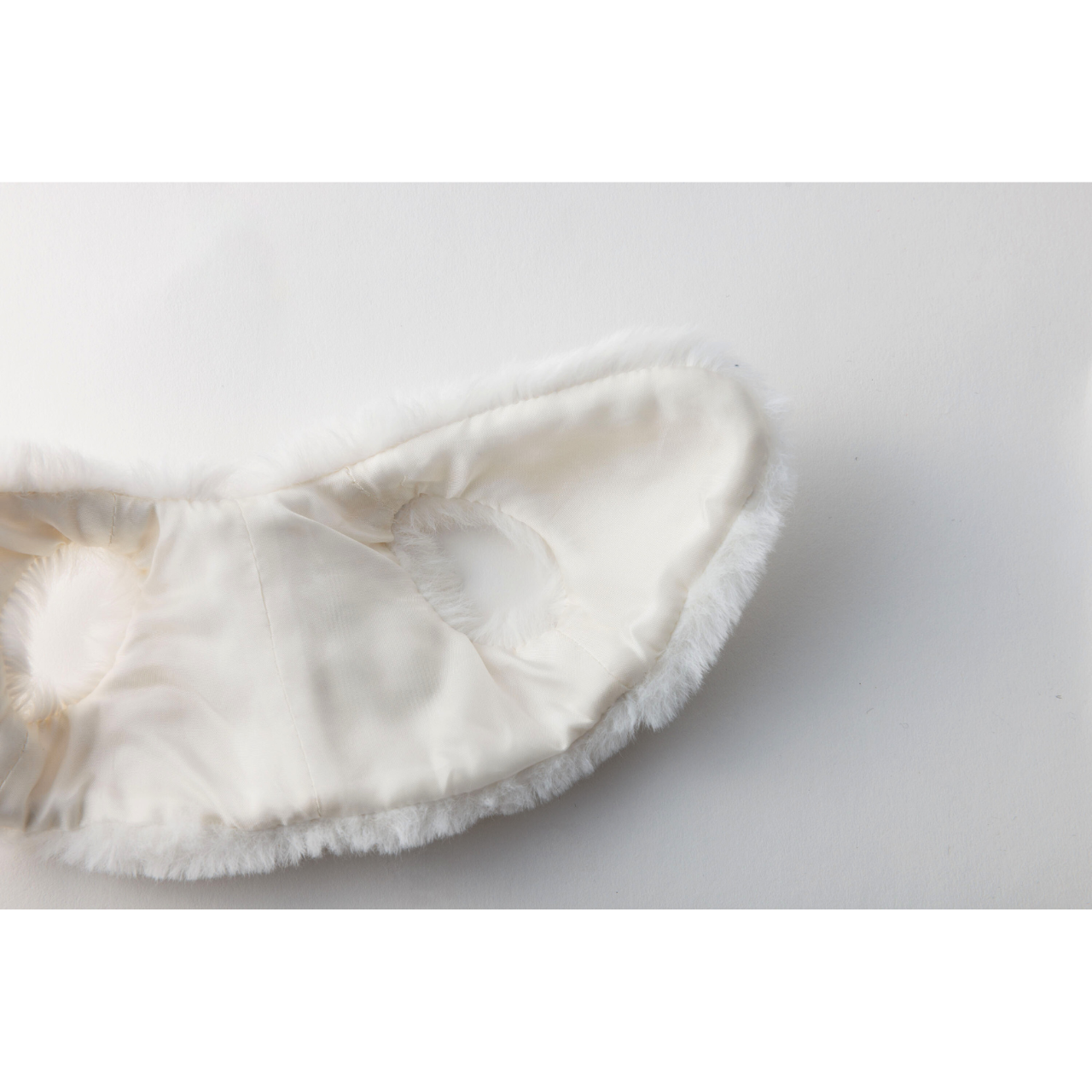 ふわっと灯る、冬のフェイクファーベスト