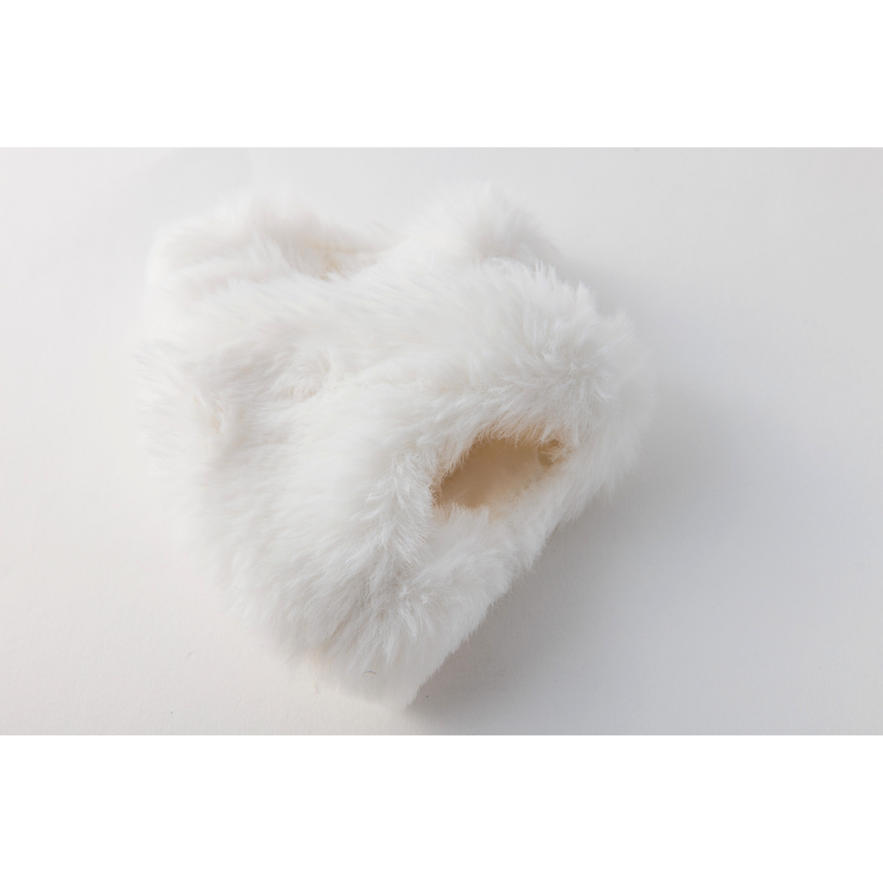 ふわっと灯る、冬のフェイクファーベスト